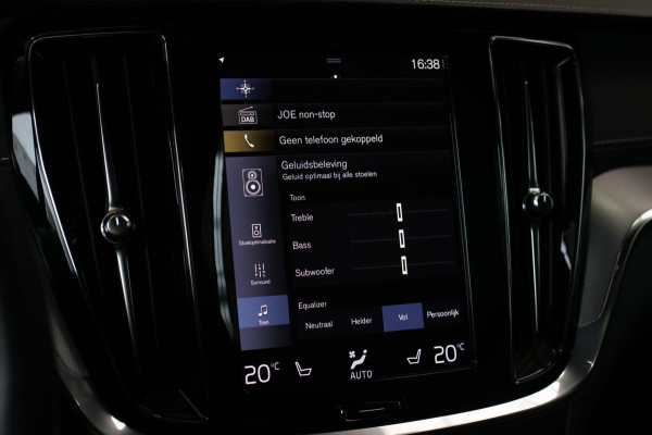 Volvo V60 2.0 T8 Twin Engine AWD R-Design *Pano*H/K*Head-Up*Keyless*