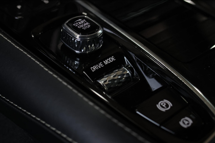 Volvo V60 2.0 T8 Twin Engine AWD R-Design *Pano*H/K*Head-Up*Keyless*