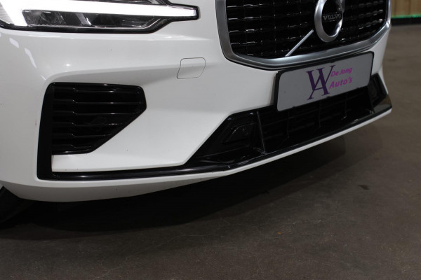 Volvo V60 2.0 T8 Twin Engine AWD R-Design *Pano*H/K*Head-Up*Keyless*