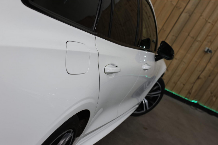 Volvo V60 2.0 T8 Twin Engine AWD R-Design *Pano*H/K*Head-Up*Keyless*