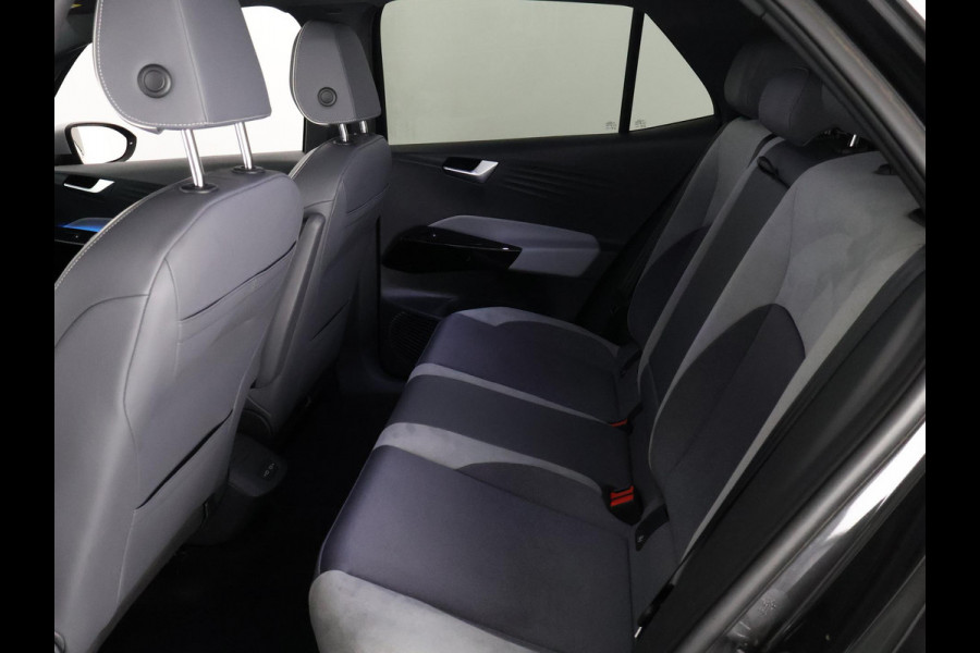 Volkswagen ID.3 First Plus 58 kWh ACCU 89%! BIJNA 2021 . STUUR & STOEL VERWARMING . PARKEERSENSOREN VOOR/ACHTER .