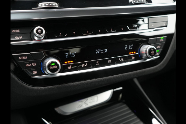 BMW X3 xDrive30e M Sport PHEV 293pk Dealer O.H. | Trekhaak Af Fabriek | Head Up | Sportstoelen Verwarmd | Apple Carplay | Keyless | Blis | Sfeerverlichting | Virtual | Navigatie | DAB | Plug In Hybrid