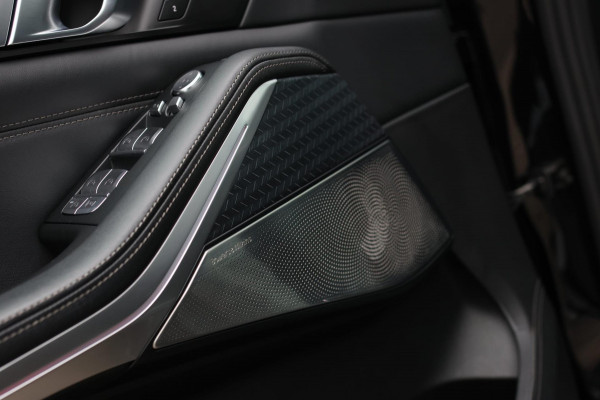 BMW X7 M50i *Sky Lounge*B&W*Full PPF*360 Camera*Soft-Close*