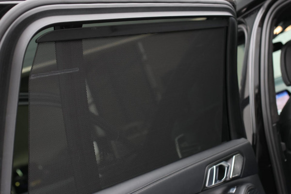 BMW X7 M50i *Sky Lounge*B&W*Full PPF*360 Camera*Soft-Close*