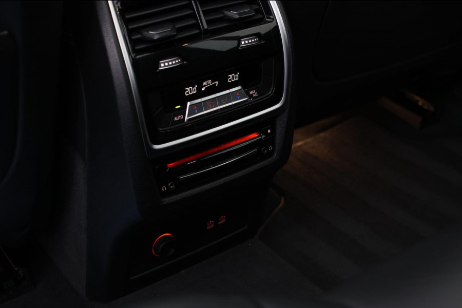 BMW X7 M50i *Sky Lounge*B&W*Full PPF*360 Camera*Soft-Close*