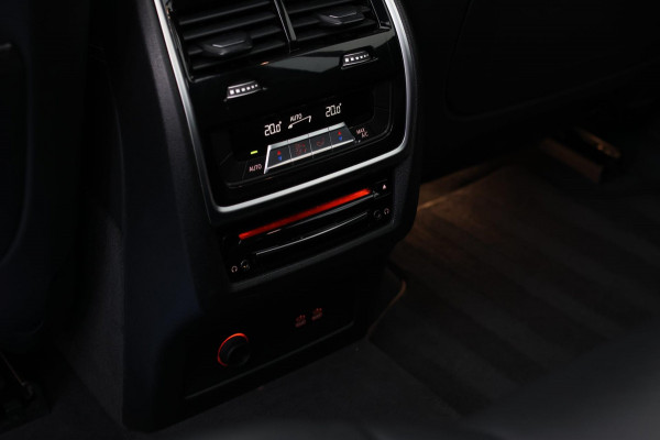 BMW X7 M50i *Sky Lounge*B&W*Full PPF*360 Camera*Soft-Close*