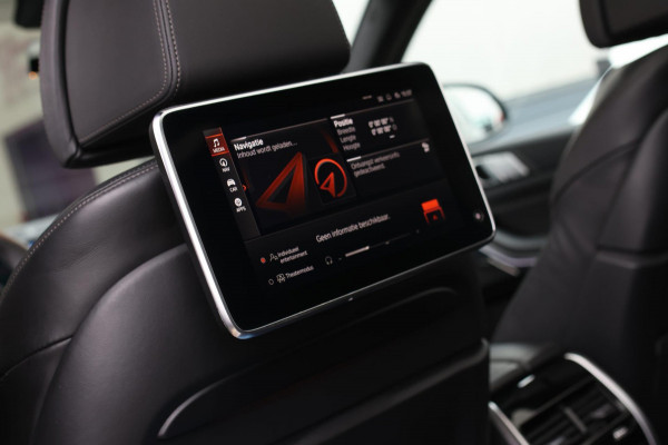 BMW X7 M50i *Sky Lounge*B&W*Full PPF*360 Camera*Soft-Close*