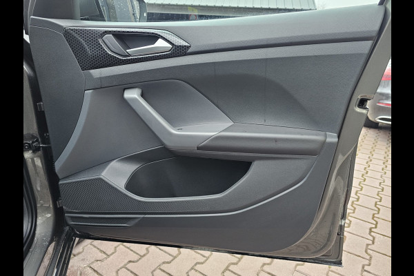 Volkswagen T-Cross 1.0 TSI Style | Automaat | LED | Trekhaak | Stoelverwarming | ACC | Navi | PDC |