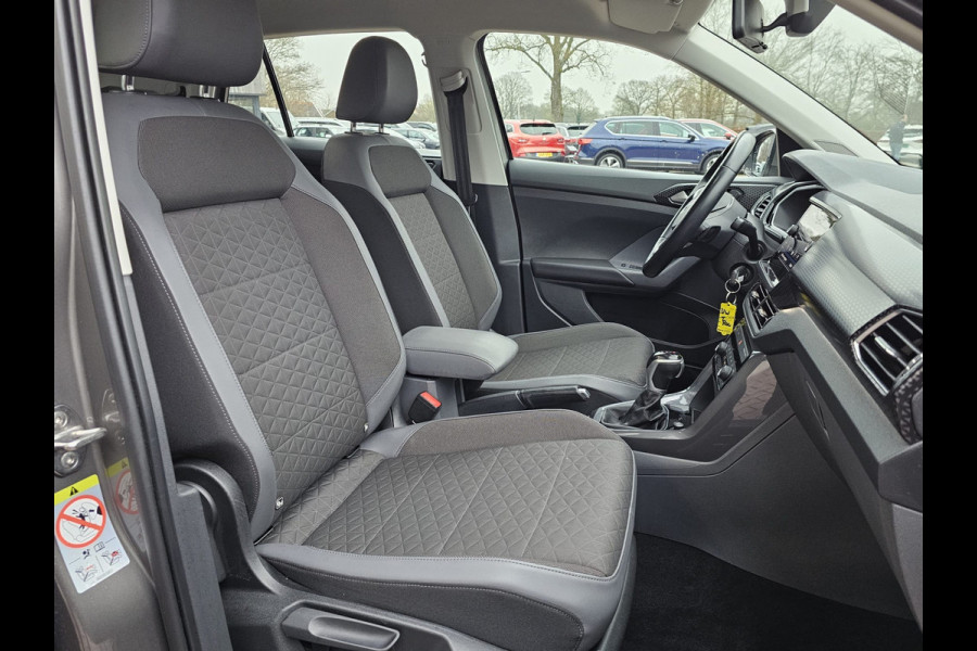 Volkswagen T-Cross 1.0 TSI Style | Automaat | LED | Trekhaak | Stoelverwarming | ACC | Navi | PDC |