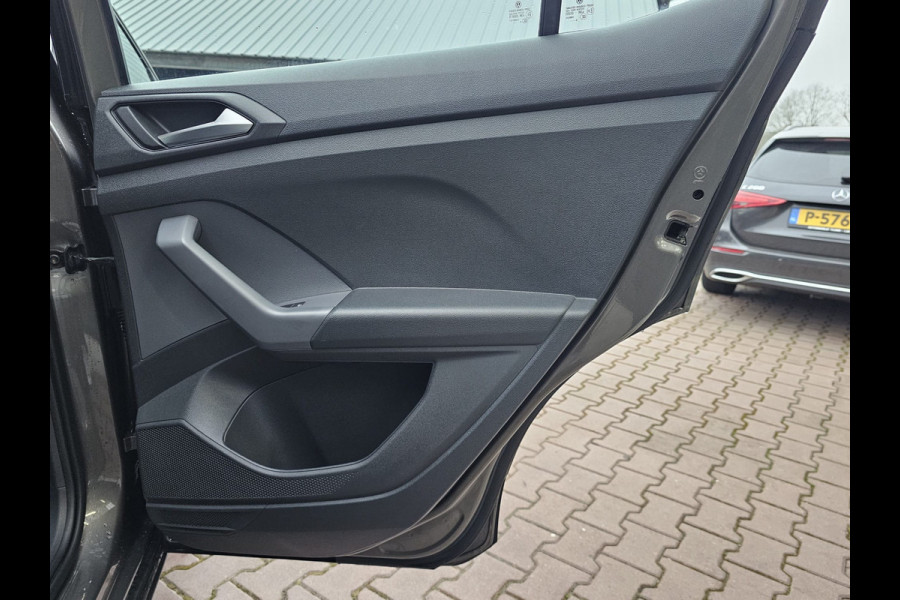 Volkswagen T-Cross 1.0 TSI Style | Automaat | LED | Trekhaak | Stoelverwarming | ACC | Navi | PDC |
