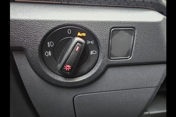 Volkswagen T-Cross 1.0 TSI Style | Automaat | LED | Trekhaak | Stoelverwarming | ACC | Navi | PDC |