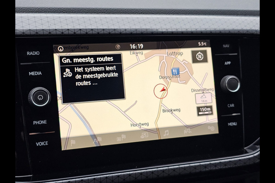 Volkswagen T-Cross 1.0 TSI Style | Automaat | LED | Trekhaak | Stoelverwarming | ACC | Navi | PDC |