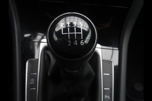 Volkswagen Golf 1.0 TSI JOIN * NAVIGATIE * STOELVERWARMING !!