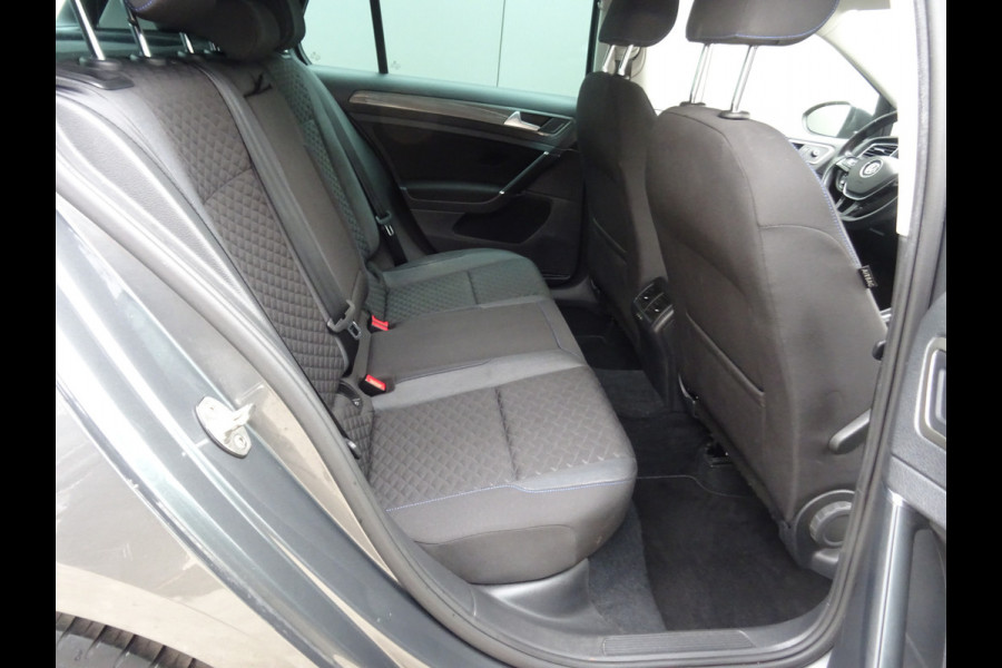 Volkswagen Golf 1.0 TSI JOIN * NAVIGATIE * STOELVERWARMING !!