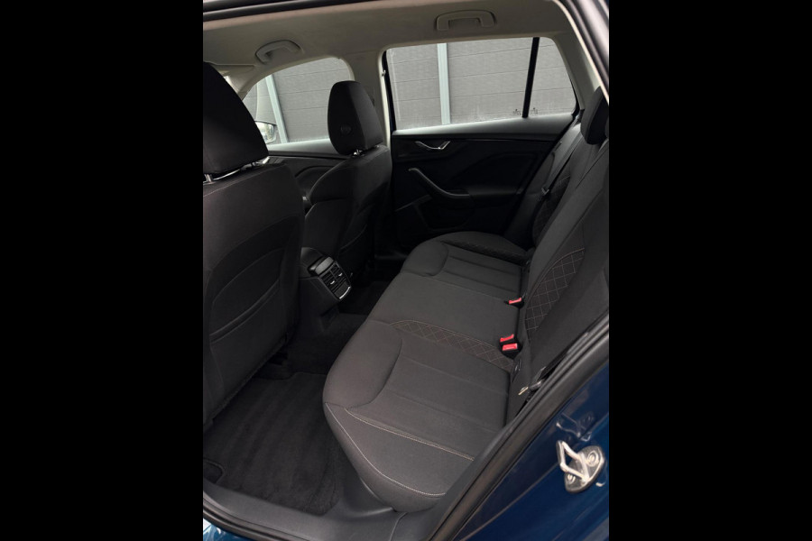 Škoda Kamiq 1.0 TSI Style Carplay Camera