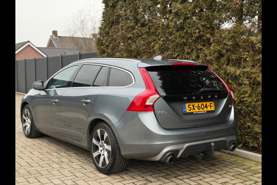 Volvo V60 2.0 T4 R-Design Camera Schuifdak Trekhaak