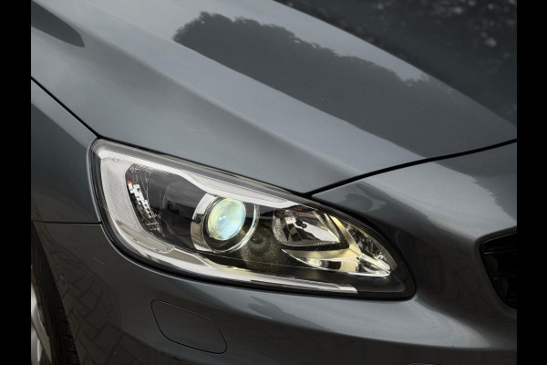 Volvo V60 2.0 T4 R-Design Camera Schuifdak Trekhaak