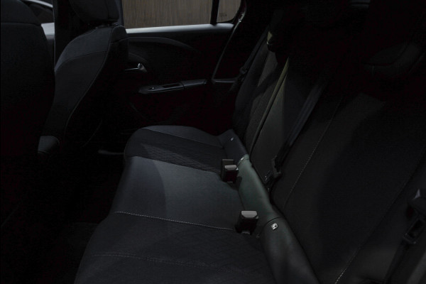 Opel Corsa 1.2 T Aut. Panodak Leer Navi Camera Stuurverwarm. Stoelverwarming Climate C. PDC Parkeerassistent Cruise C. Zwarte binnenhemel LM velgen BTW auto