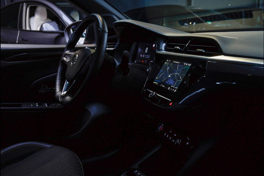 Opel Corsa 1.2 T Aut. Panodak Leer Navi Camera Stuurverwarm. Stoelverwarming Climate C. PDC Parkeerassistent Cruise C. Zwarte binnenhemel LM velgen BTW auto