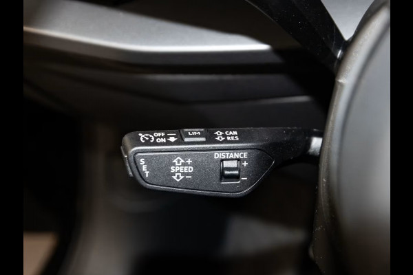 Audi A3 Limousine 35 TFSI Advanced ** LED, NAVI+, VIRTUAL, VERW. SPORTST, 3-ZONE AIRCO, 18-inch LMV ** 1e EIG - Ex AUDI-AG ** ** INFORMEER OOK NAAR ONZE AANTREKKELIJKE FINANCIAL-LEASE TARIEVEN **