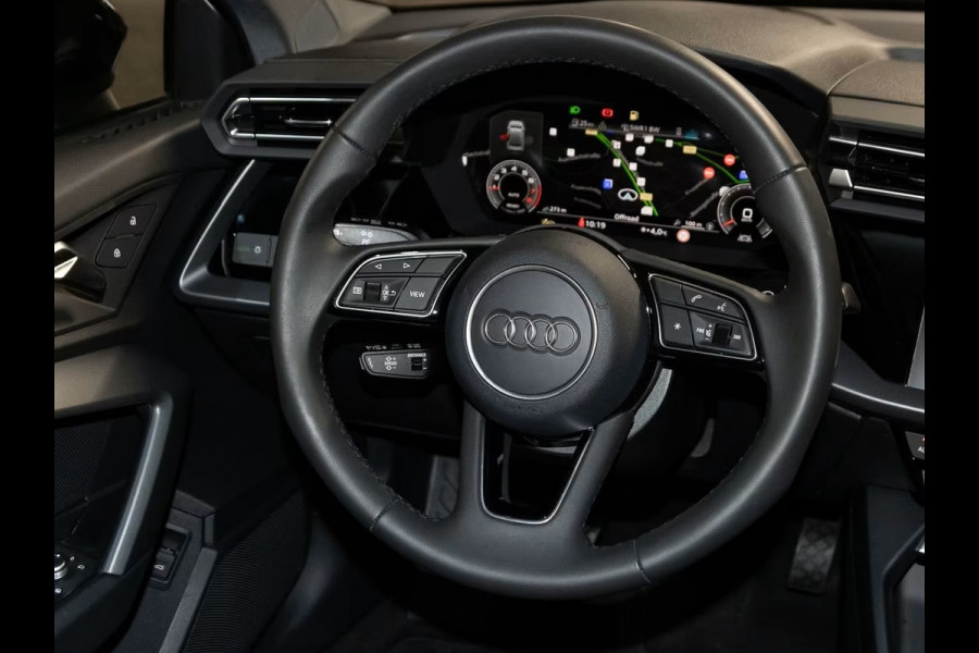 Audi A3 Limousine 35 TFSI Advanced ** LED, NAVI+, VIRTUAL, VERW. SPORTST, 3-ZONE AIRCO, 18-inch LMV ** 1e EIG - Ex AUDI-AG ** ** INFORMEER OOK NAAR ONZE AANTREKKELIJKE FINANCIAL-LEASE TARIEVEN **