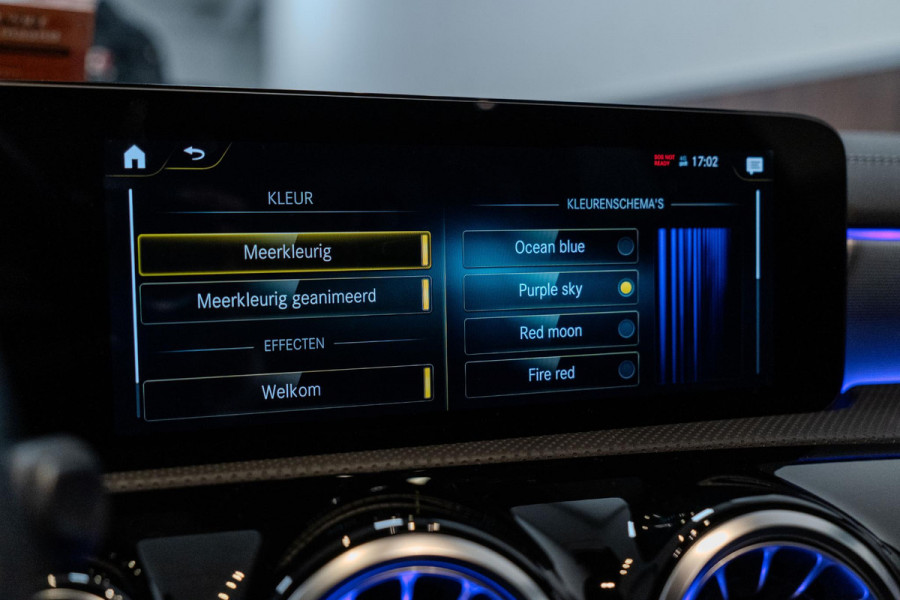 Mercedes-Benz CLA-Klasse 250e AMG Line Night Pakket|Cruise Control|Dealer Onderhouden