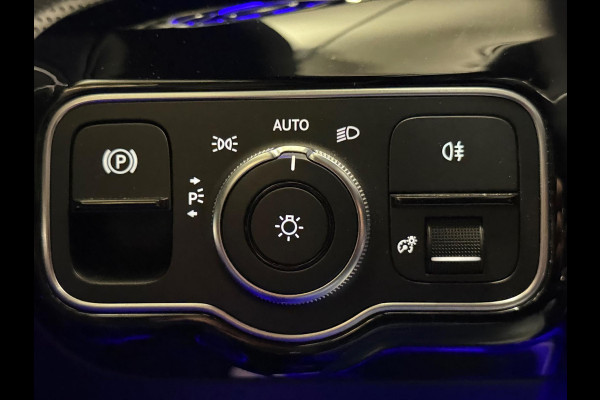 Mercedes-Benz A-Klasse 200 Limousine Night Edition|AMG|PANO|SFEER|CAM