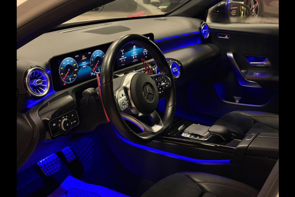 Mercedes-Benz A-Klasse 200 Night edition AMG Pakket