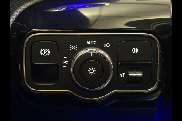 Mercedes-Benz A-Klasse 200 Night edition AMG Pakket