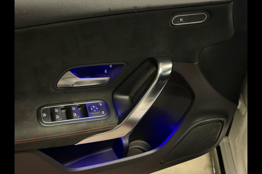 Mercedes-Benz A-Klasse 200 Night edition AMG Pakket