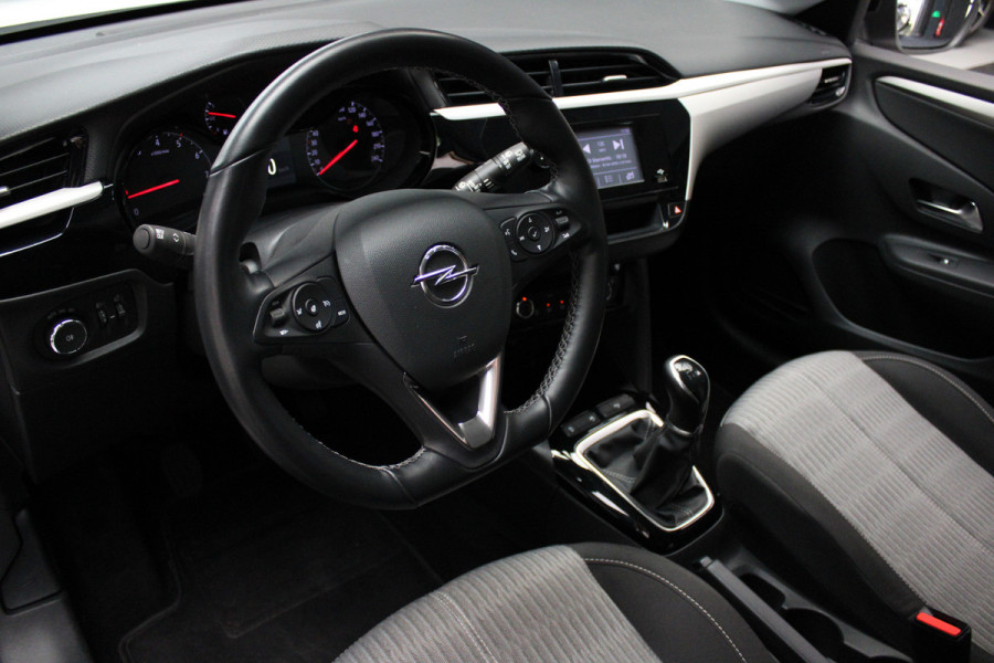 Opel Corsa 1.2 Navi Airco Stoel- & stuur verwarming PDC Bluetooth Cruise BTW auto