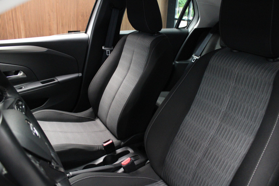 Opel Corsa 1.2 Navi Airco Stoel- & stuur verwarming PDC Bluetooth Cruise BTW auto