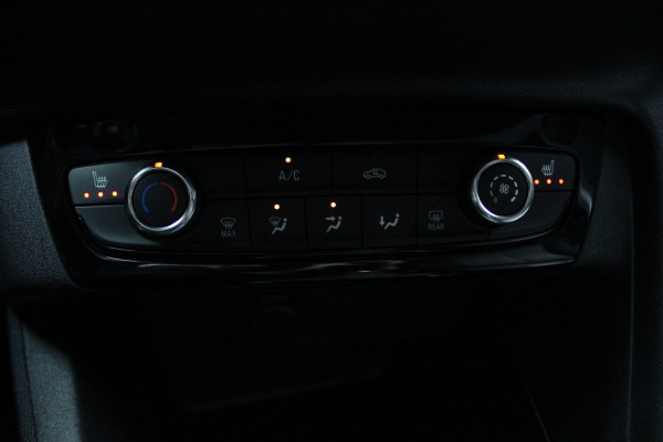 Opel Corsa 1.2 Navi Airco Stoel- & stuur verwarming PDC Bluetooth Cruise BTW auto