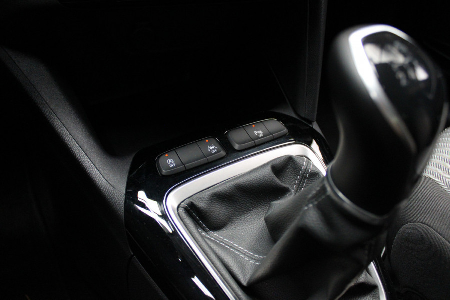 Opel Corsa 1.2 Navi Airco Stoel- & stuur verwarming PDC Bluetooth Cruise BTW auto