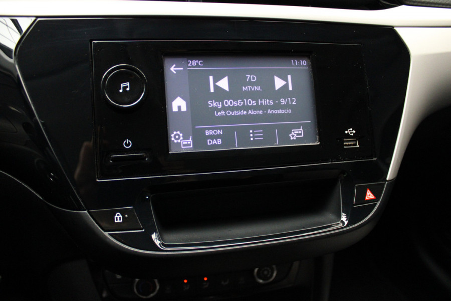 Opel Corsa 1.2 Navi Airco Stoel- & stuur verwarming PDC Bluetooth Cruise BTW auto