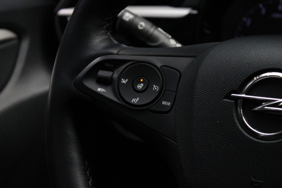 Opel Corsa 1.2 Navi Airco Stoel- & stuur verwarming PDC Bluetooth Cruise BTW auto