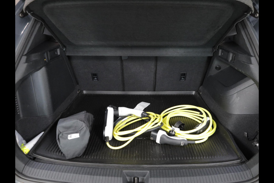 Volkswagen Tiguan 1.5 eHybrid R-Line Edition 204pk| Pano-dak| Camera| 20'LM-velgen