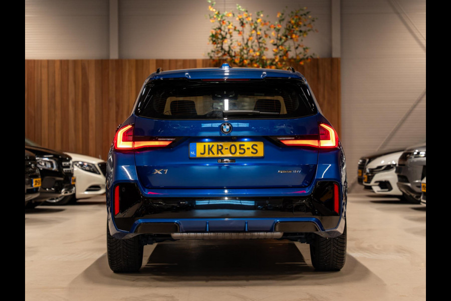 BMW X1 SDrive18i M-Pakket, Facelift, Wide Screen, Apple Carplay, Android Auto, Voll Led, Ambiënte Light, Camera, Cruise, Clima