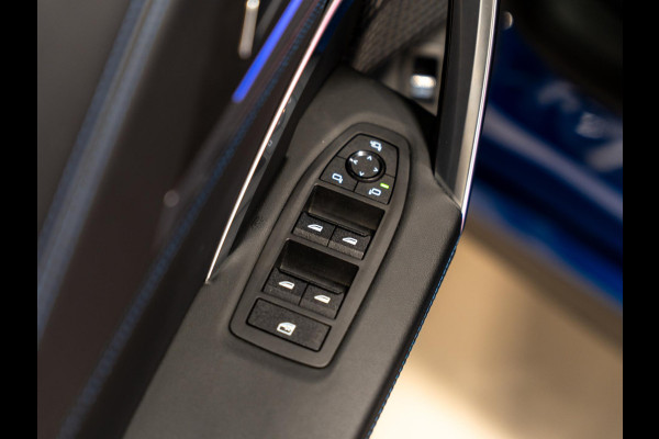 BMW X1 SDrive18i M-Pakket, Facelift, Wide Screen, Apple Carplay, Android Auto, Voll Led, Ambiënte Light, Camera, Cruise, Clima