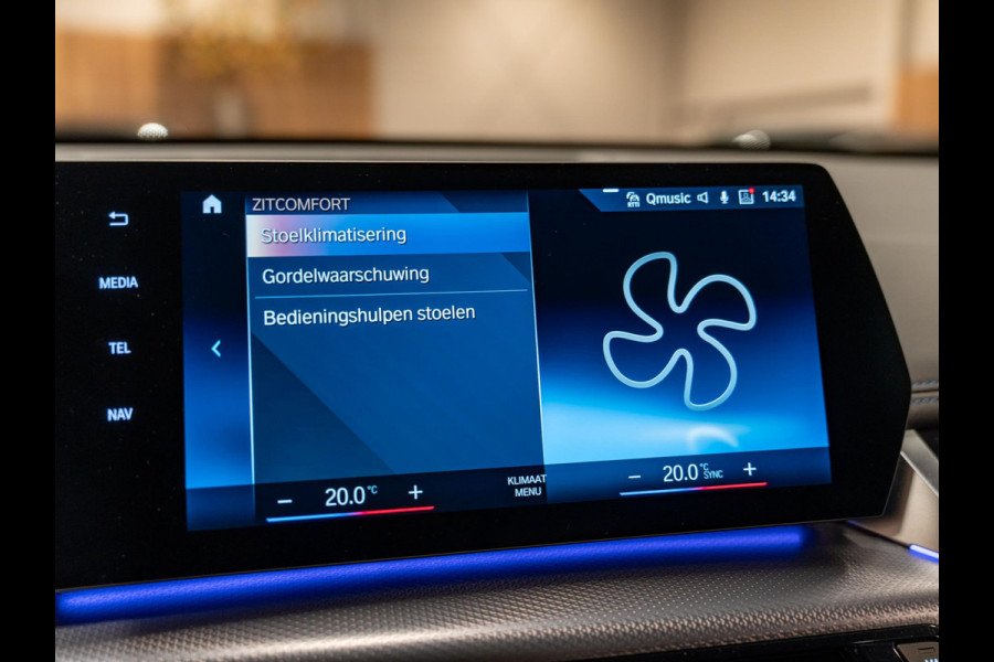 BMW X1 SDrive18i M-Pakket, Facelift, Wide Screen, Apple Carplay, Android Auto, Voll Led, Ambiënte Light, Camera, Cruise, Clima