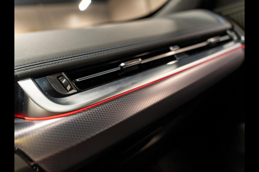 BMW X1 SDrive18i M-Pakket, Facelift, Wide Screen, Apple Carplay, Android Auto, Voll Led, Ambiënte Light, Camera, Cruise, Clima