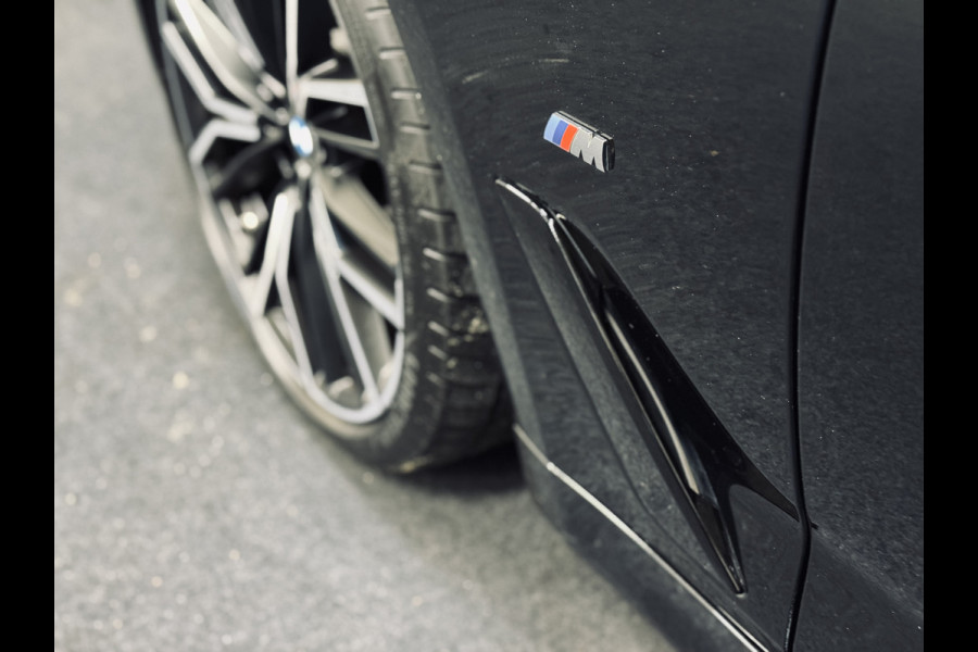 BMW 5 Serie 520i High Exe. M-Sport Plus | 20" | Schuifdak | 1e Eig.