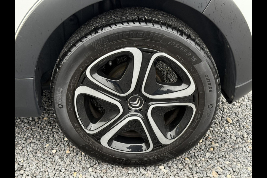 Citroën C3 1.2 PureTech Feel Edition 2e Eigenaar,Navi,Clima,Cruise,Pdc,Lm velgen,N.A.P,D-riem vv in 2024,Bj 12-2018,Apk tot 02-2027