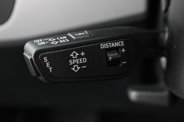 Audi A4 Avant 40 TFSI 204pk S-tronic S-Line Black Edition | Navigatie | Apple Carplay/Android Auto | Adaptive Cruise Control | Parkeersensoren | Camera | Dodehoek Assistent | Elektrische Achterklep | Stoelverwarming | Climate Control |