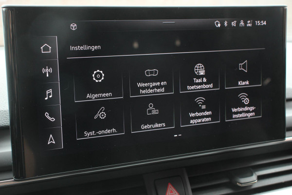 Audi A4 Avant 40 TFSI 204pk S-tronic S-Line Black Edition | Navigatie | Apple Carplay/Android Auto | Adaptive Cruise Control | Parkeersensoren | Camera | Dodehoek Assistent | Elektrische Achterklep | Stoelverwarming | Climate Control |