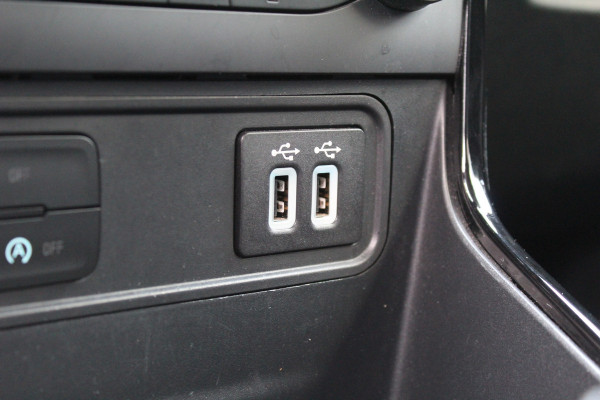 Ford EcoSport 1.0 EcoBoost Titanium | Trekhaak | Camera | Winterpack | B&O | BLIS | NL Auto