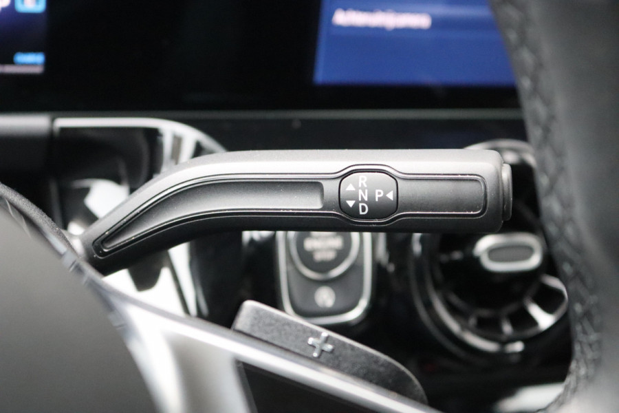 Mercedes-Benz B-Klasse 180 Automaat MHEV Business Navigatie/Camera/Stoelverwarming