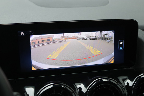 Mercedes-Benz B-Klasse 180 Automaat MHEV Business Navigatie/Camera/Stoelverwarming