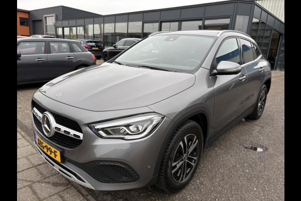 Mercedes-Benz GLA 250 e Luxury Line Panodak, LED