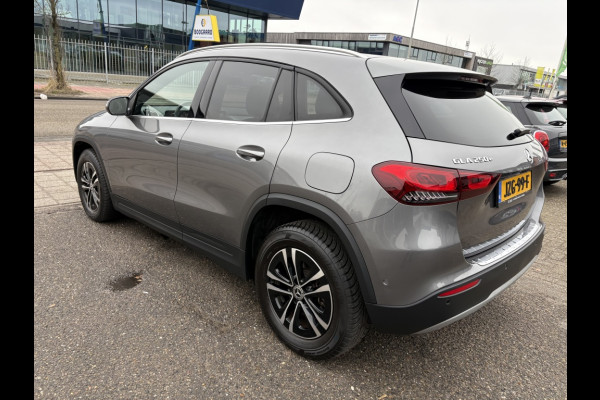 Mercedes-Benz GLA 250 e Luxury Line Panodak, LED